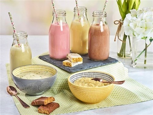 Examples of Cambridge weight plan food products including smoothies, soups and porridge